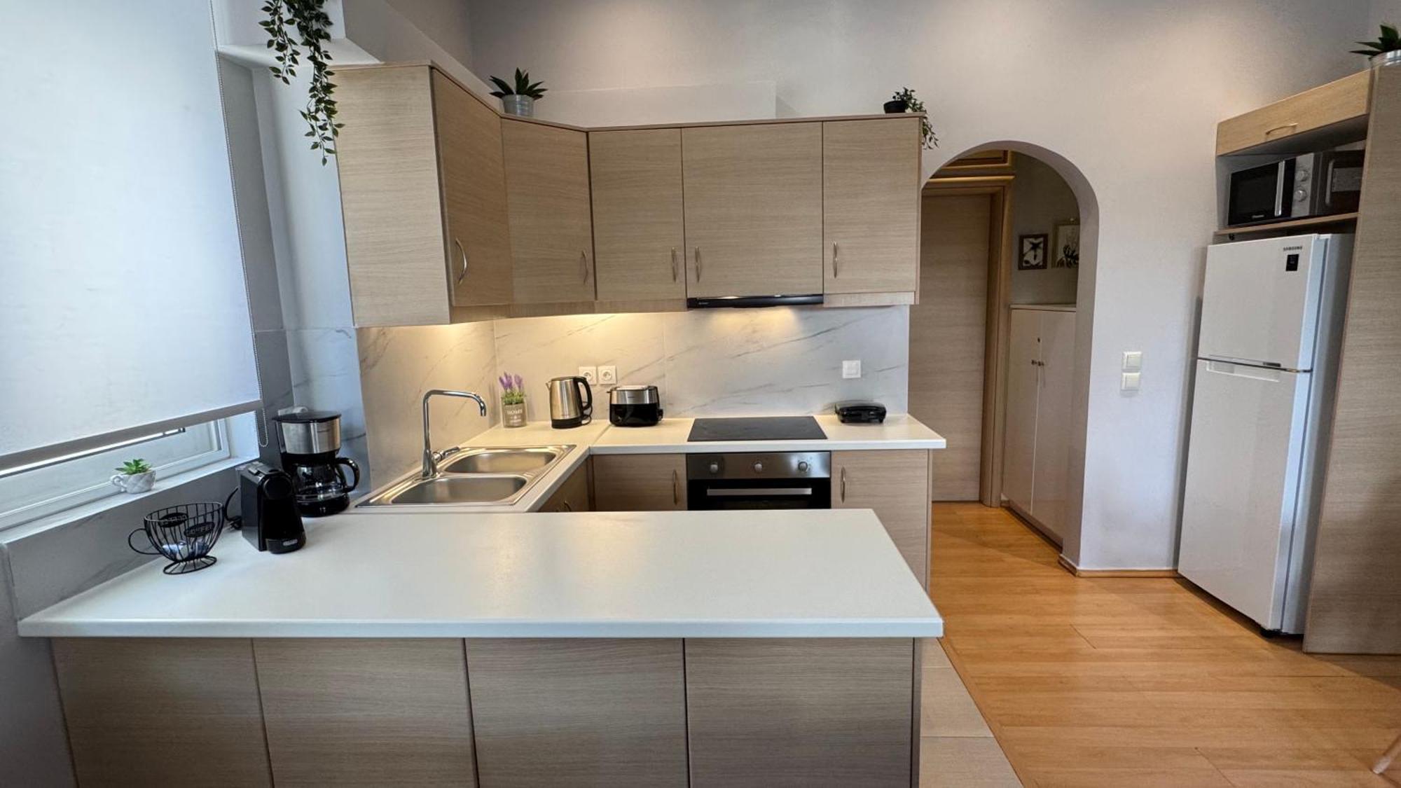 Elegant Glyfada Apartment-Private Garden-Near Metro Athens Luaran gambar